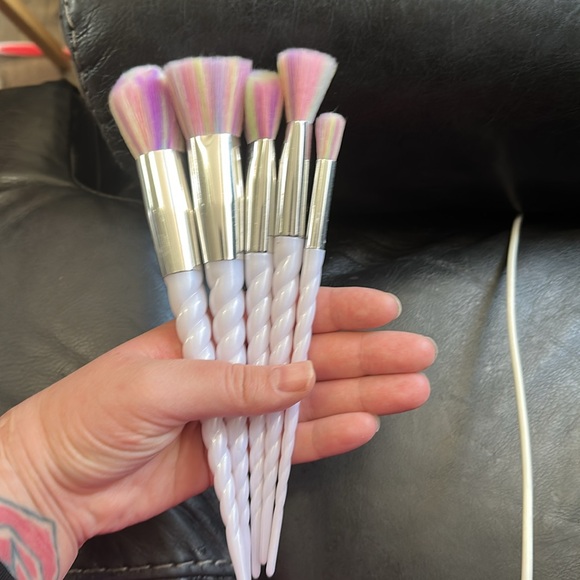 Pink and White Unicorn Horn  Makeup Brush Set - Picture 3 of 5